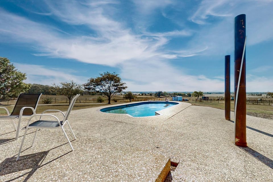 Ranch Life Experience with Private Pool in Gravette House in Arkansas