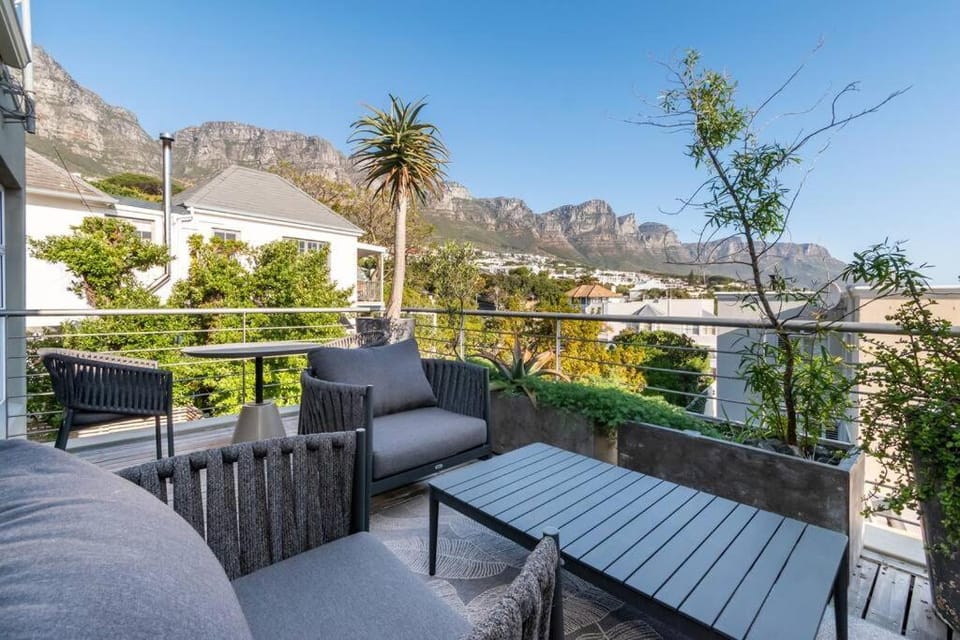 Patio, Day, Natural landscape, View (from property/room), Balcony/Terrace, Mountain view