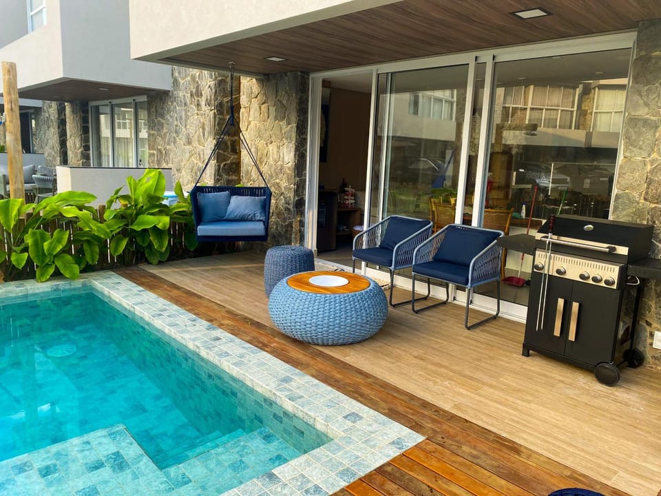 Patio, BBQ facilities, Balcony/Terrace, Swimming pool