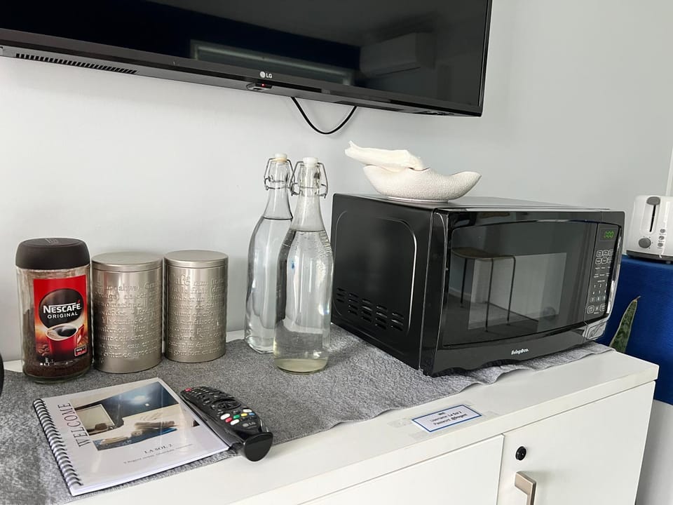 LA SOL - ensuite & seperate entrance - close to uni Vacation rental in Hamilton