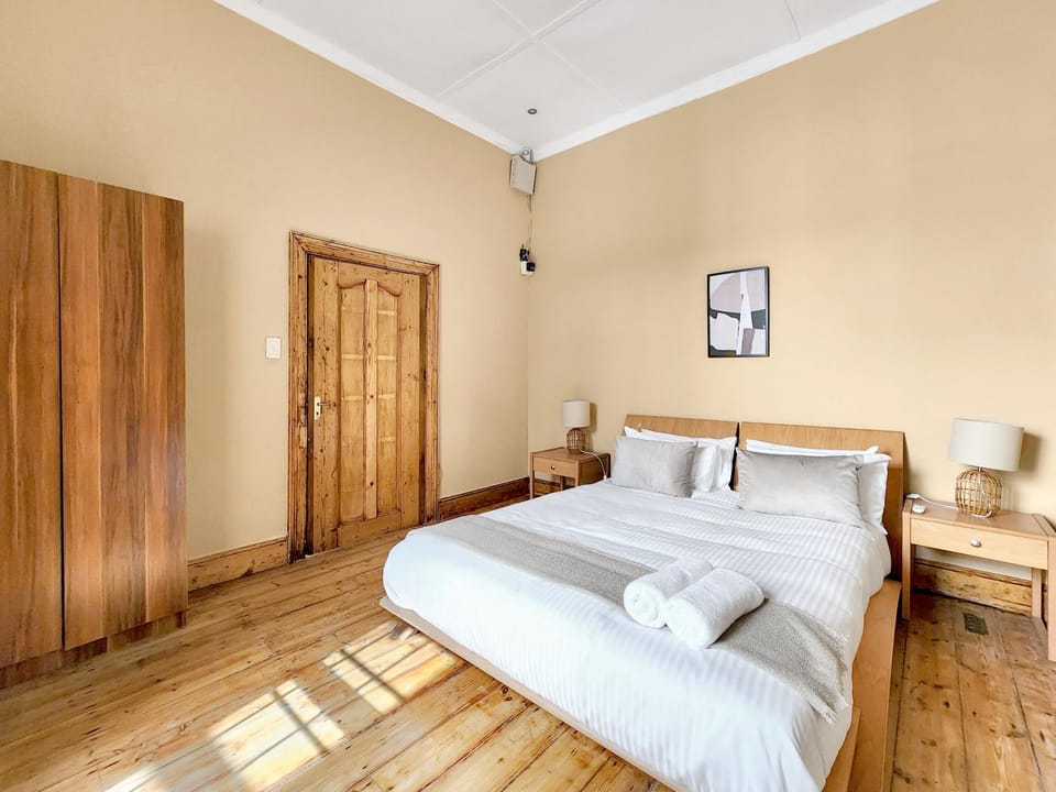 Bed, Photo of the whole room, Bedroom, towels, wardrobe