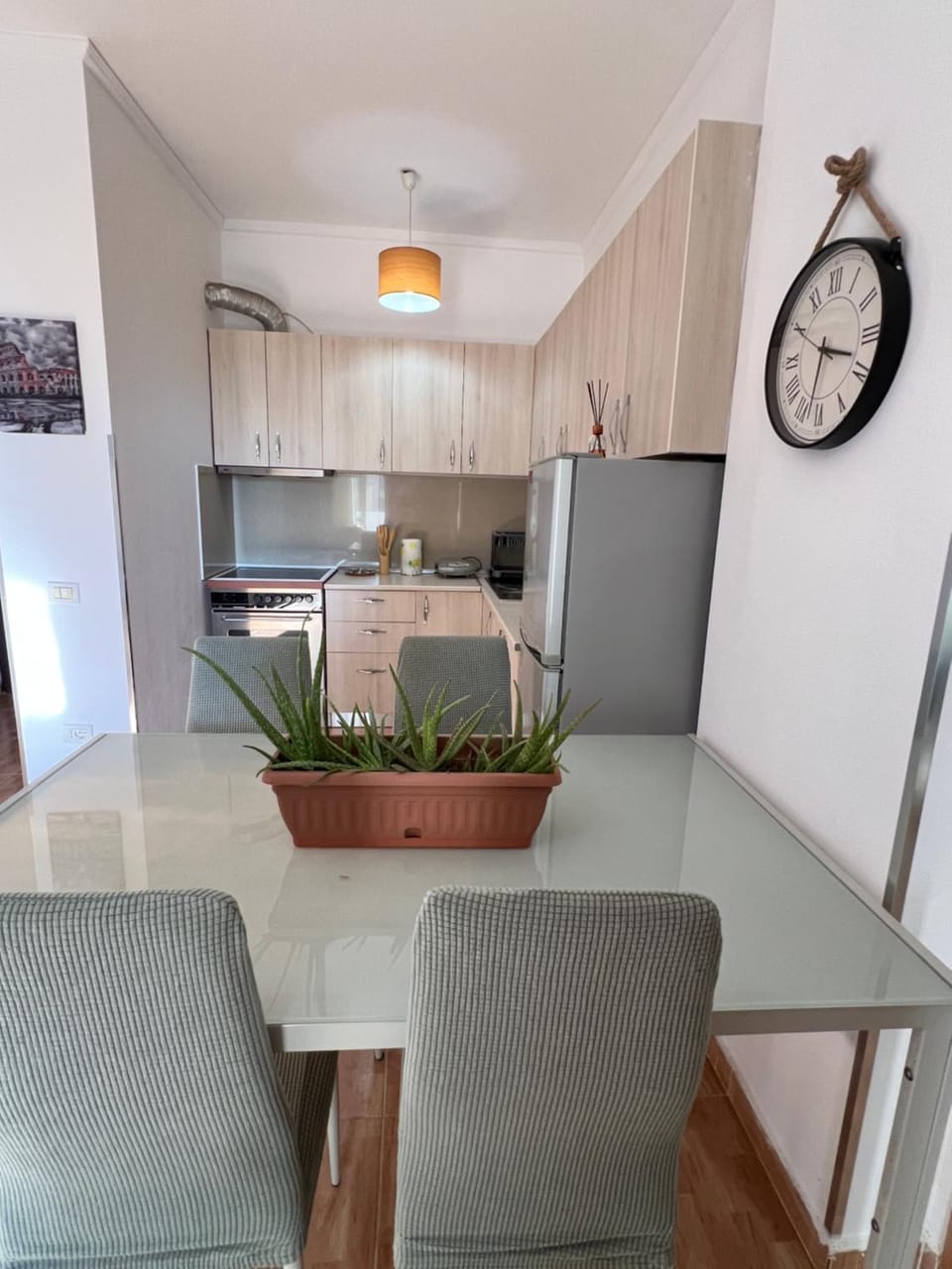 Kitchen or kitchenette, Living room, Dining area