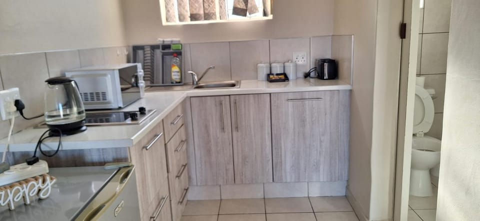 Sea Breeze Manor - Blue Unit Apartment in Eastern Cape