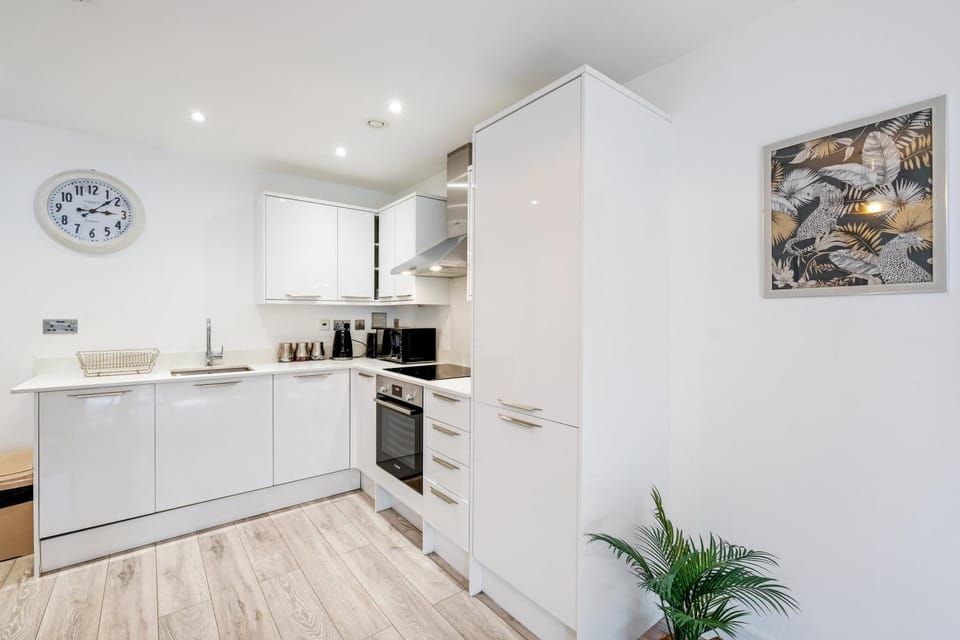 Kitchen or kitchenette, dishwasher, minibar, oven, pet friendly, stove
