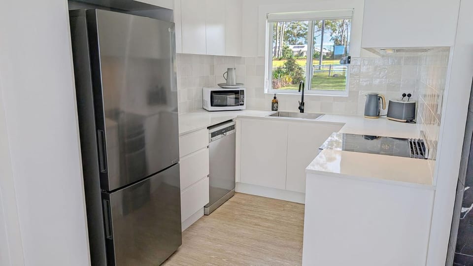 Billyz Basin by Experience Jervis Bay House in Saint Georges Basin