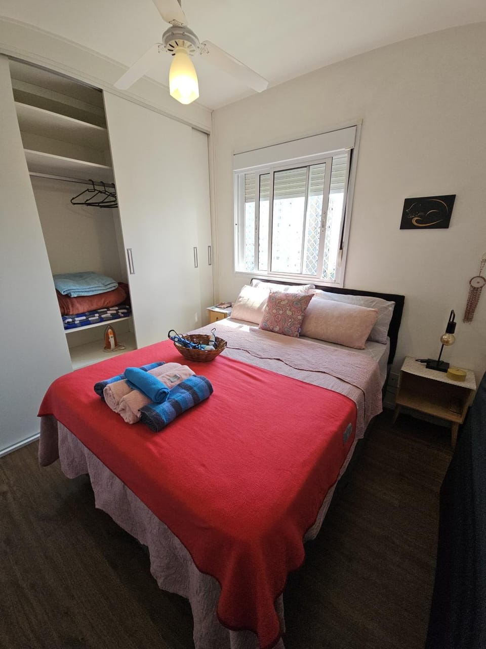 Bed, Photo of the whole room