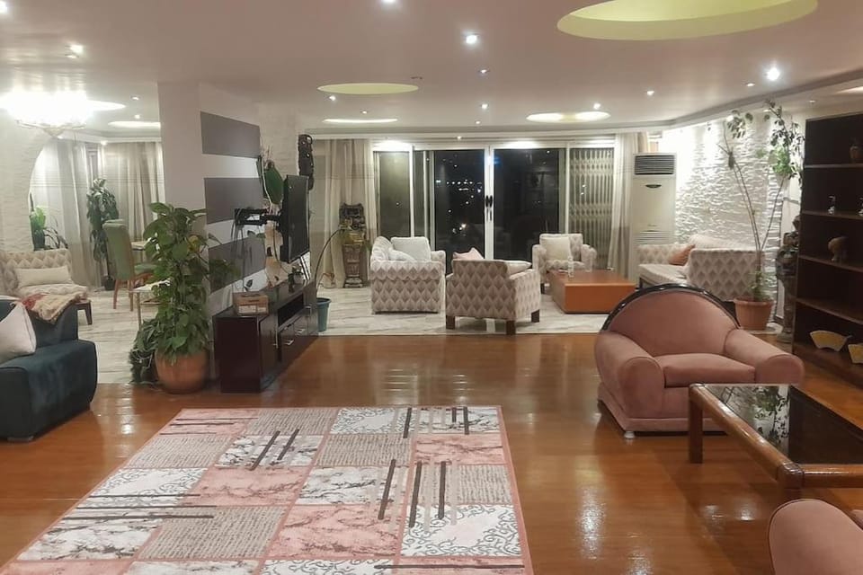 شقة أمام مول اركان فيو عالمي استقبال المطار مجانا Apartment in Egypt