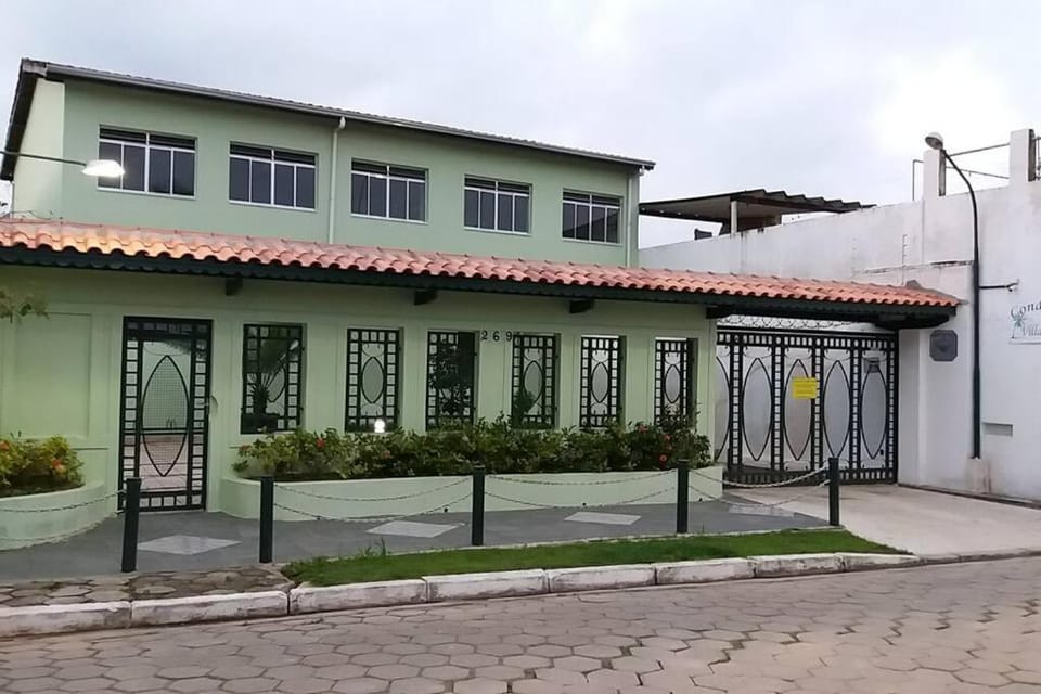 Casa em Condomínio na praia martim de sá House in Caraguatatuba