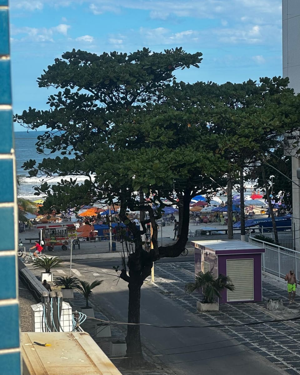 Day, Location