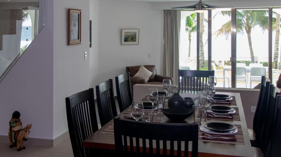 Dining area, Dinner