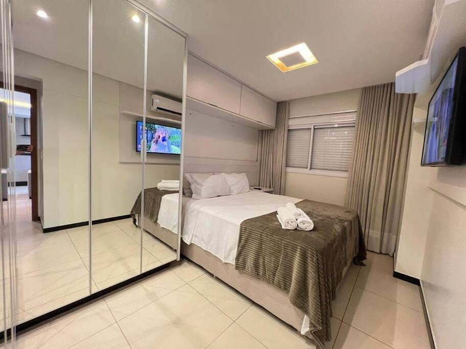 Super luxo! 3 Ares splits! Pontal Premium Bueno! A 800 metros do Albert Einstein! Ao lado do Marista! Apartment in Goiania
