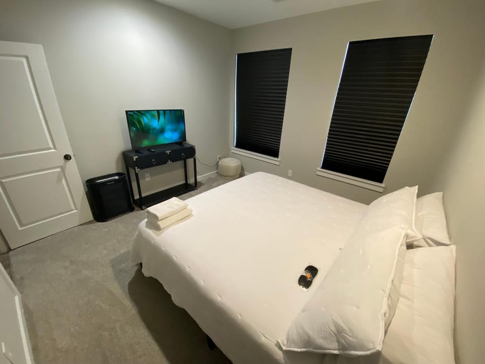 Hidden Gem - Gated Community & Garage Parking Vacation rental in Harris County