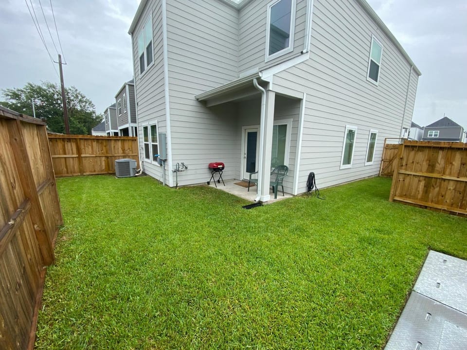 Hidden Gem - Gated Community & Garage Parking Vacation rental in Harris County