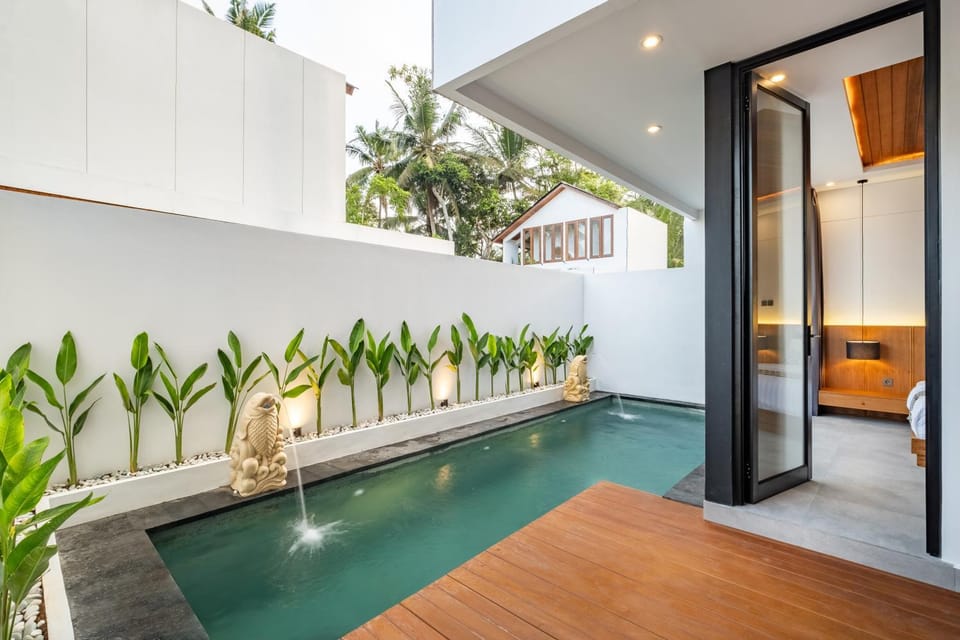 Patio, Pool view, Swimming pool