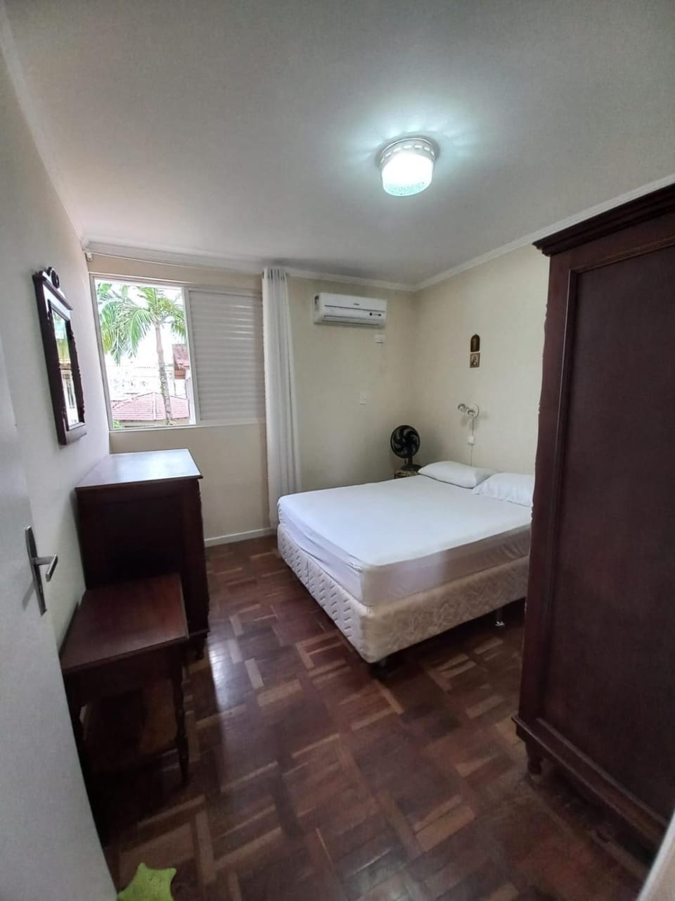 Bed, Photo of the whole room, Bedroom, wardrobe, air conditioner