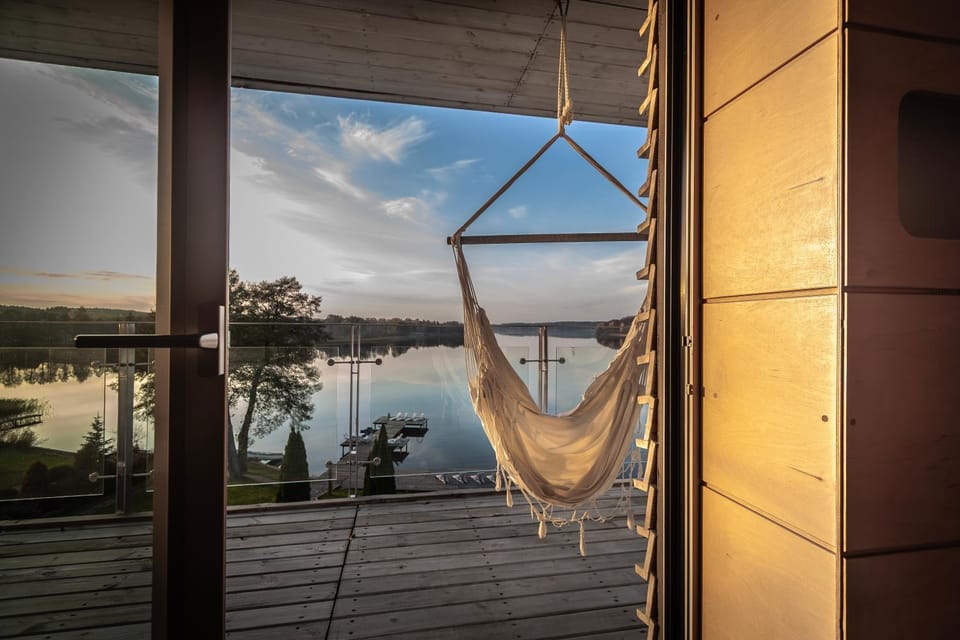 View (from property/room), Balcony/Terrace, Lake view