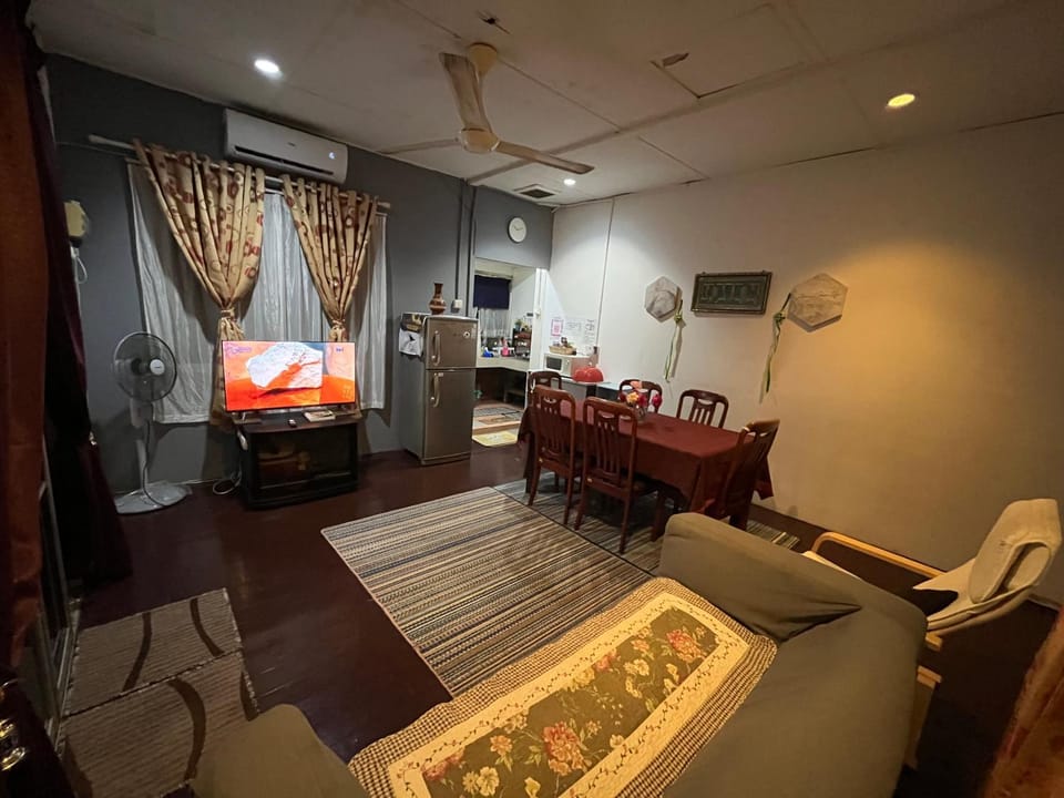 Sri Kandis Cottage Stay House in Kuching