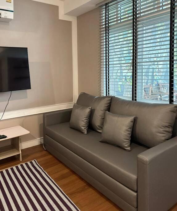 MIQ Rama9 Villa 3Br in City Jodd fair MRT Villa in Bangkok