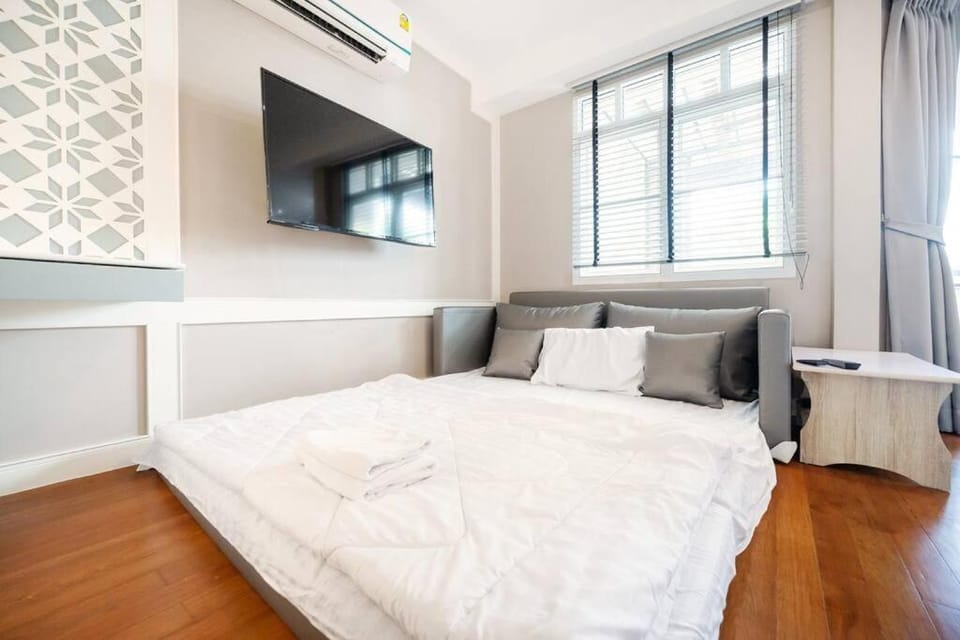 MIQ Rama9 Villa 3Br in City Jodd fair MRT Villa in Bangkok