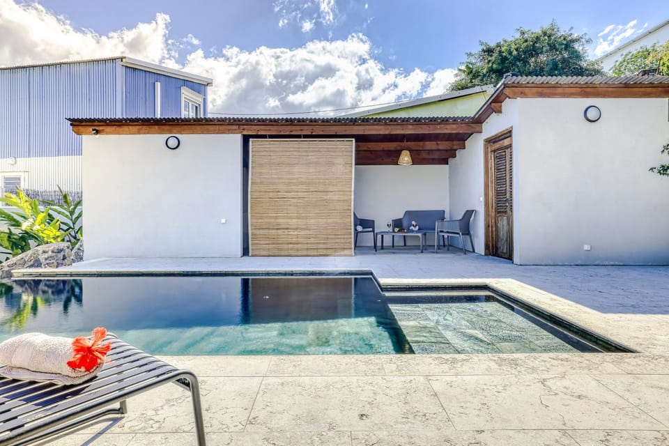 Patio, Pool view, Swimming pool, sunbed