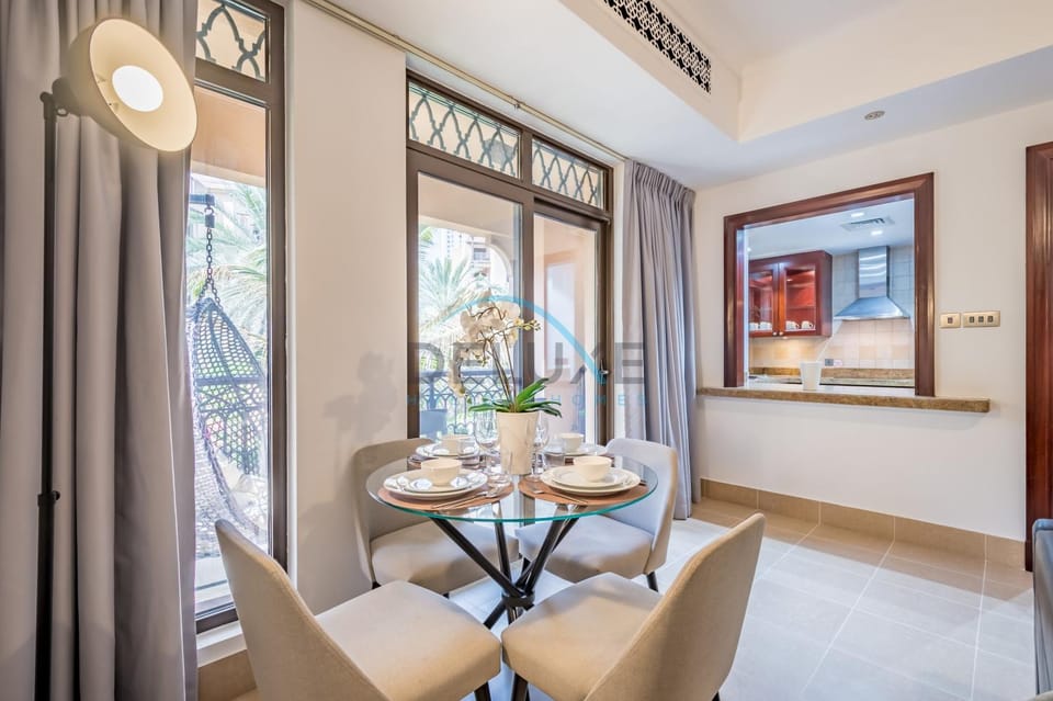 View (from property/room), Balcony/Terrace, Dining area