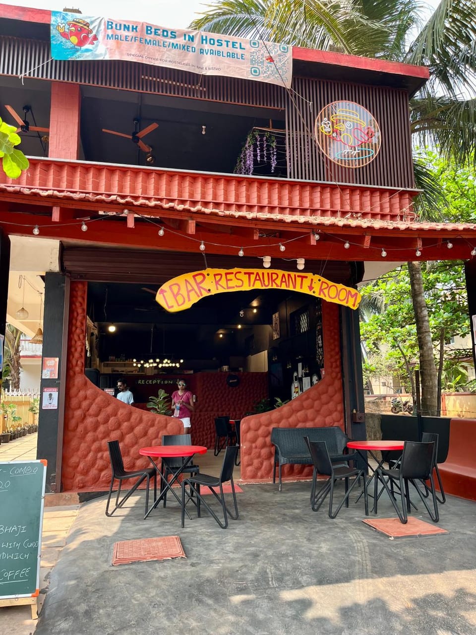 Property building, Patio, Restaurant/places to eat