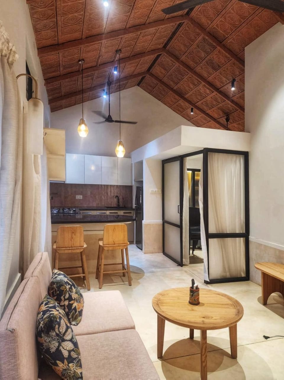 Kitchen or kitchenette, Living room, Seating area, Dining area
