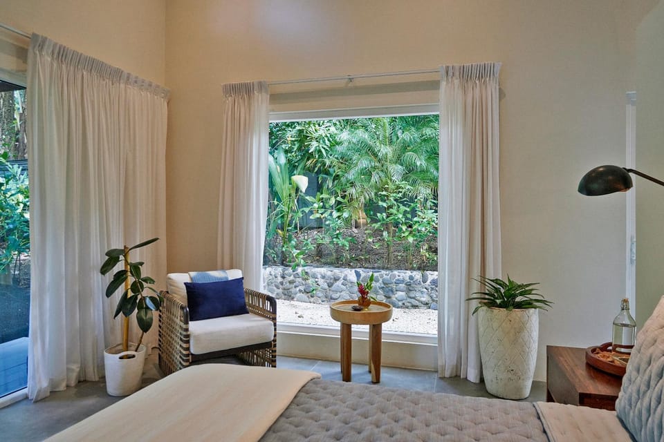 Seating area, Bedroom, Garden view