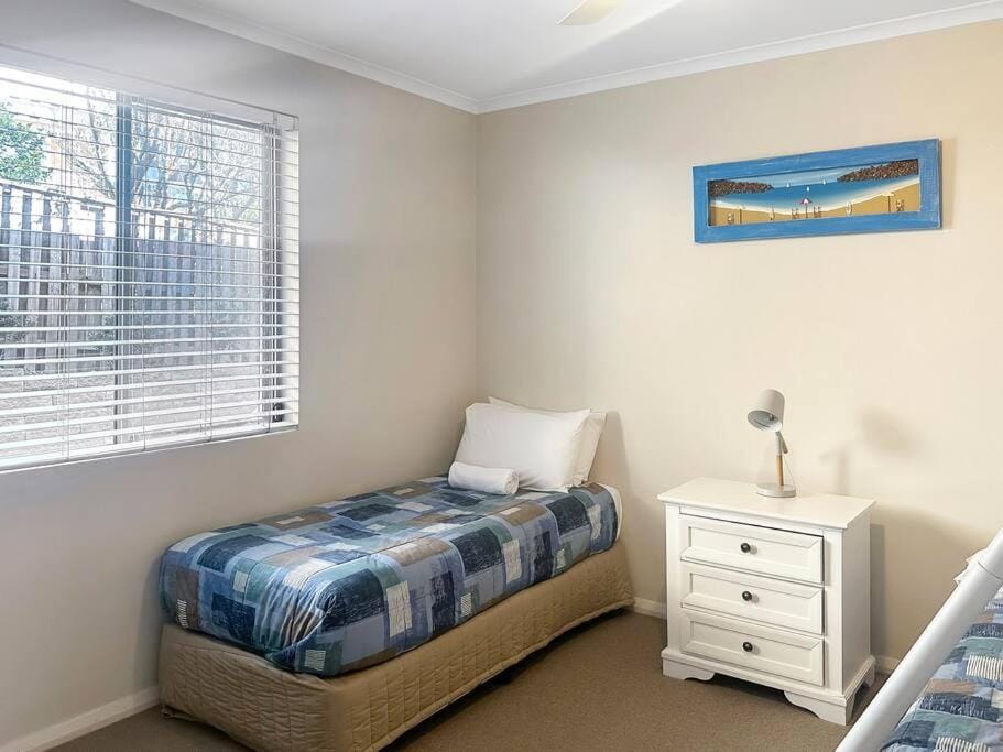 Unit 24 - Avoca Palms Resort Apartment in Cape Three Points Road