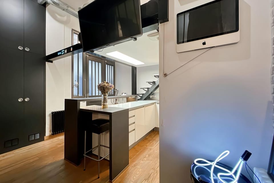 Charming atypical apartment - Gare de l'Est Apartment in Paris