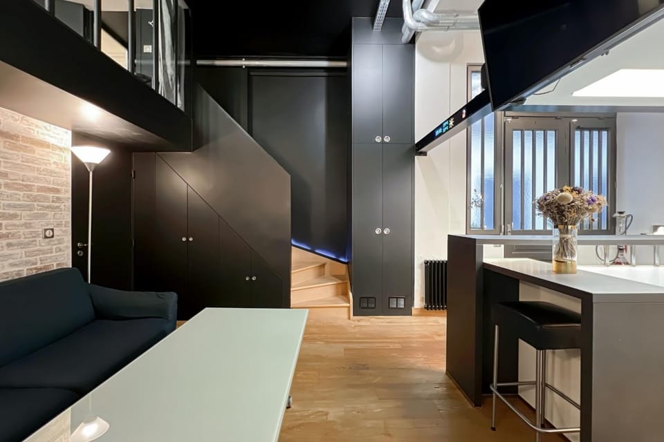 Charming atypical apartment - Gare de l'Est Apartment in Paris