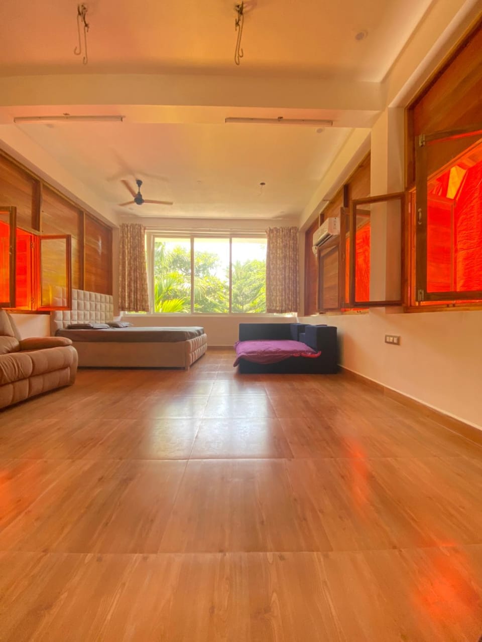 Bed, Living room, Photo of the whole room, Seating area, Bedroom