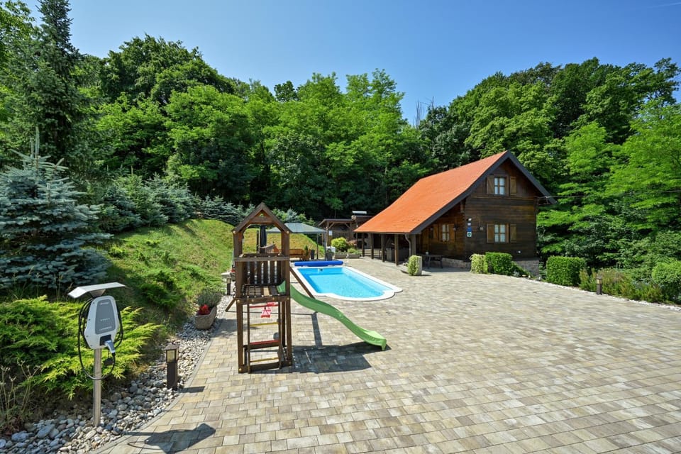 Property building, Swimming pool