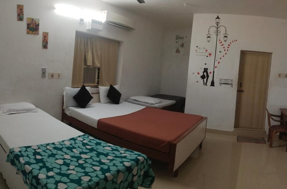 Rajkumar GuestHouse Bed and Breakfast in Tamil Nadu