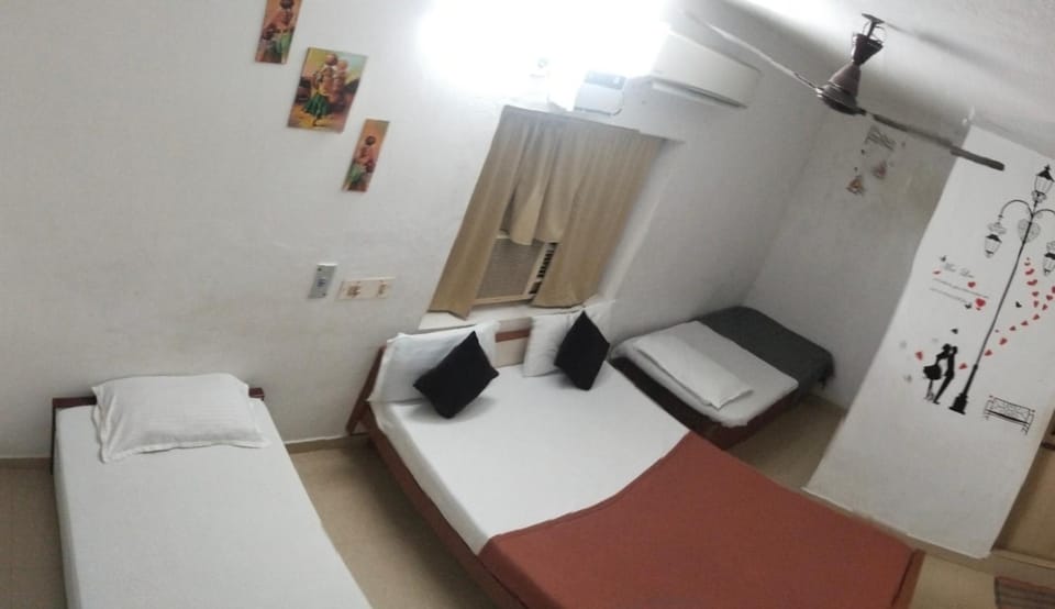 Rajkumar GuestHouse Bed and Breakfast in Tamil Nadu