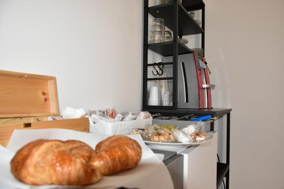 Communal kitchen, Breakfast
