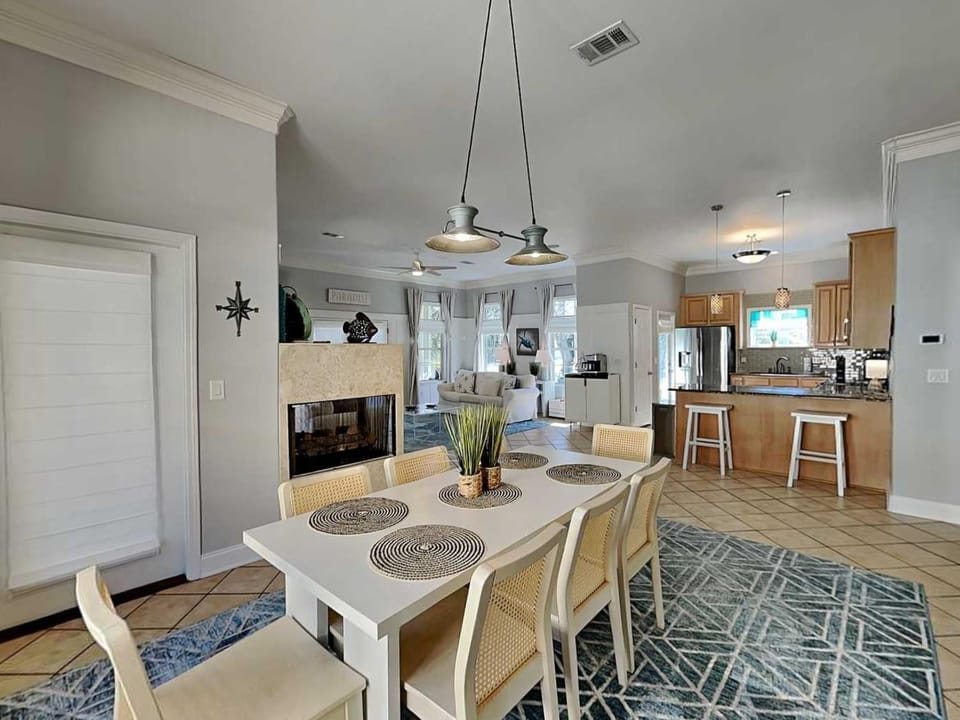 Kitchen or kitchenette, Living room, Dining area, fireplace, furniture
