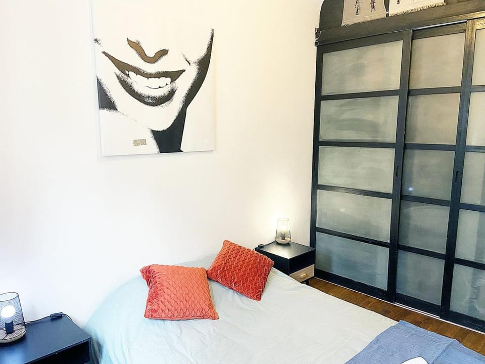 Bed, Bedroom