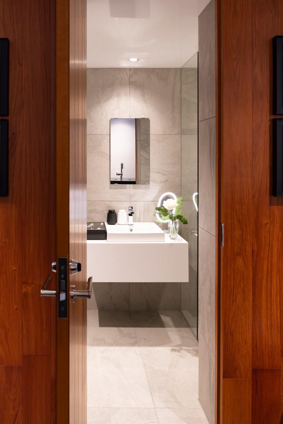 Toilet, Bathroom, towels