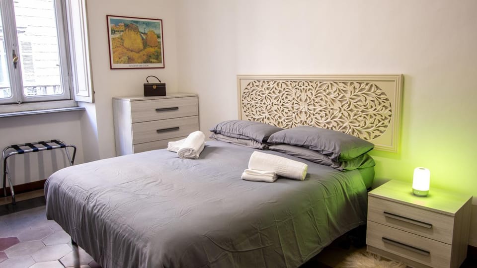 Bed, Photo of the whole room, Bedroom, heating, wardrobe