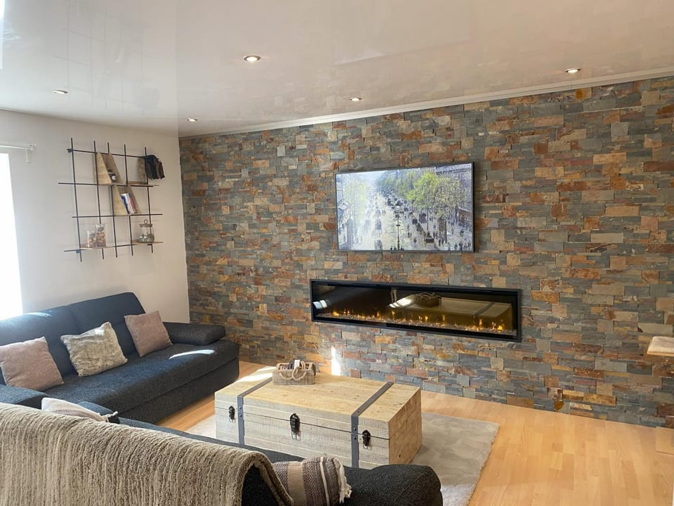 TV and multimedia, Living room, Seating area