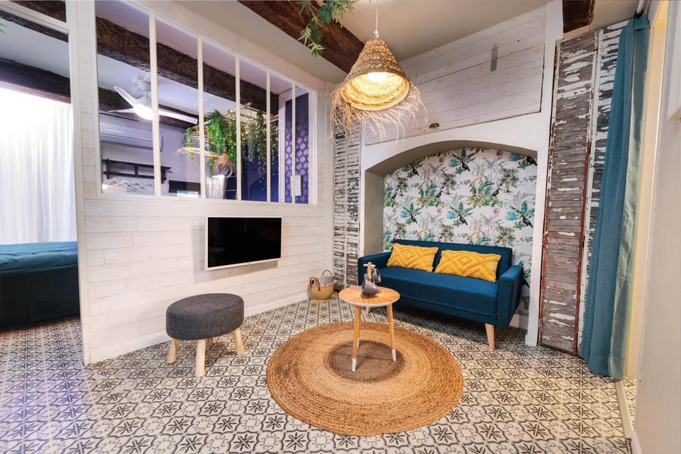 Communal lounge/ TV room, TV and multimedia, Living room, Seating area