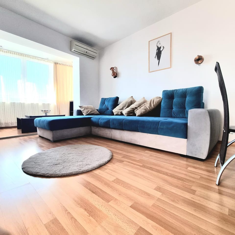 Living room, Seating area, air conditioner