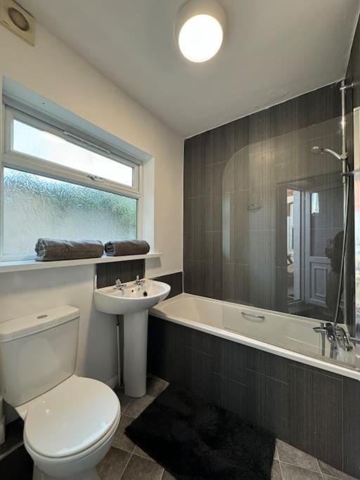 Park Apartment 1, close to Tynemouth Apartment in North Shields