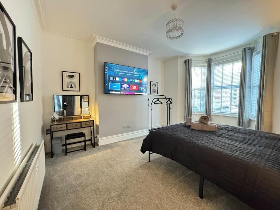 Park Apartment 1, close to Tynemouth Apartment in North Shields