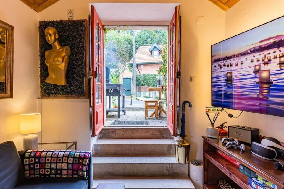 Unique Luxurious 17-Century Smart Chapel in Historical Center - Sintra WOW House in Sintra