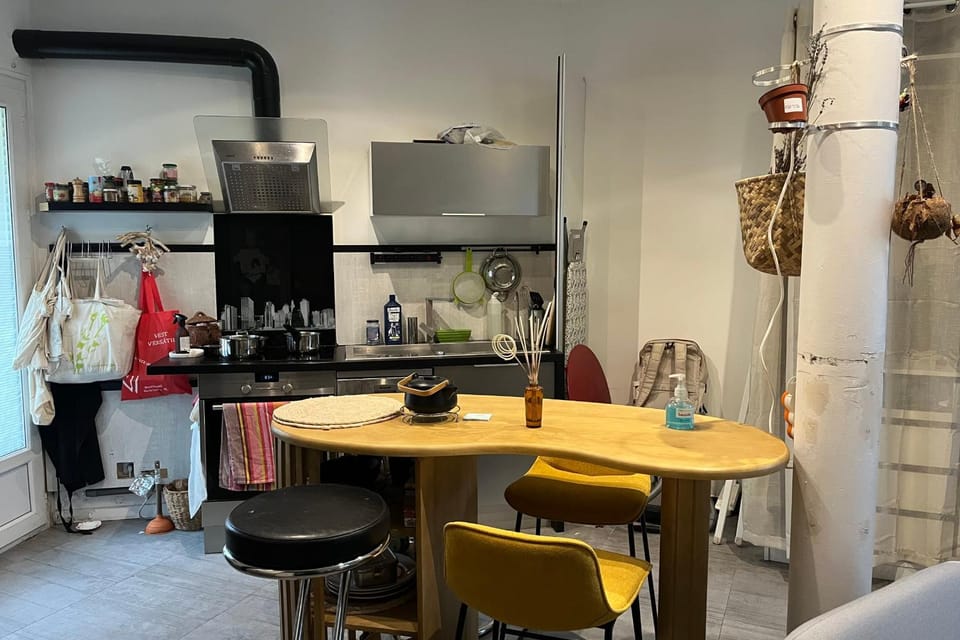 Quiet apartment with garden just outside Paris Apartment in Paris