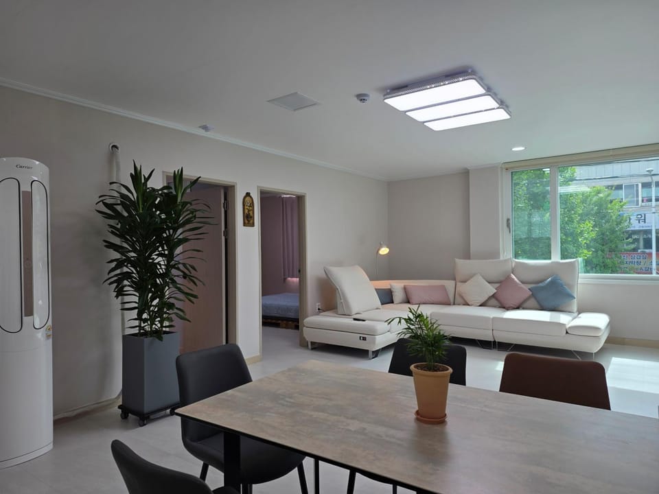 Stay33 Pet friendly house near Hwangridangil Bed and Breakfast in South Korea