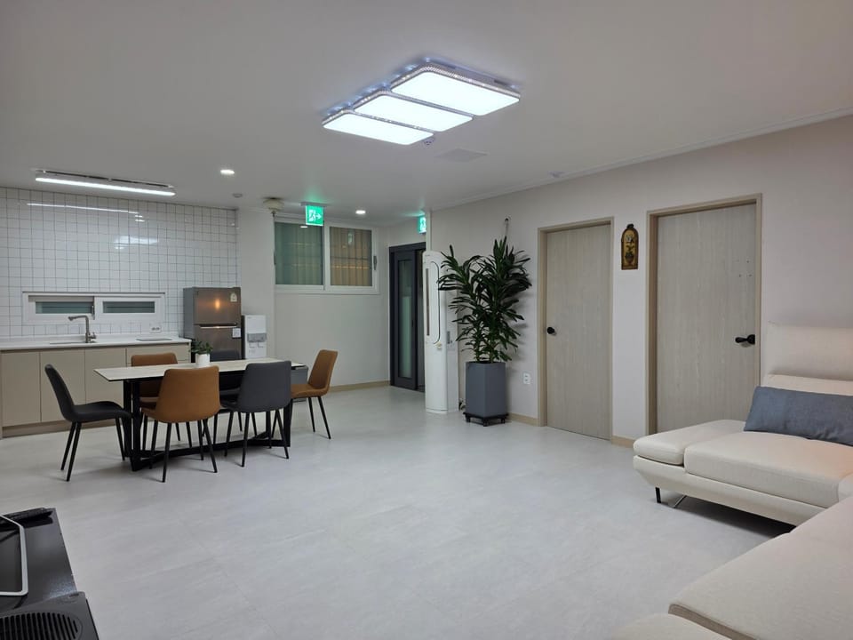 Stay33 Pet friendly house near Hwangridangil Bed and Breakfast in South Korea