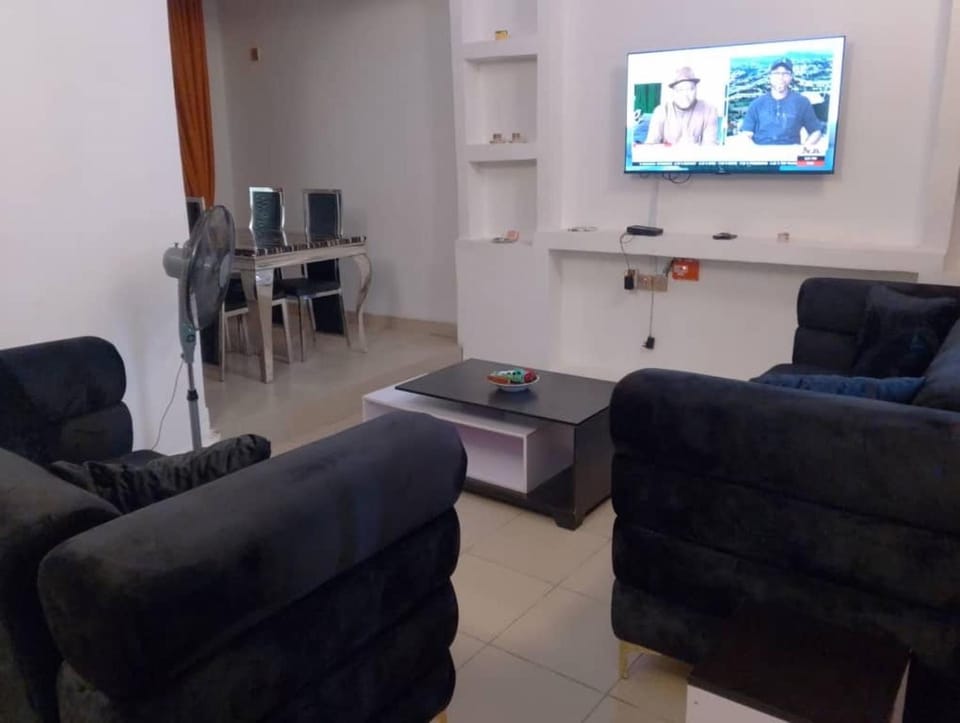 Apartment Sleeps 4 with Free Parking Apartment in Nigeria